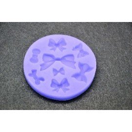 PENTART FOREMKA SILIKONOWA  8 KOKARDEK NA KOLE 8cm